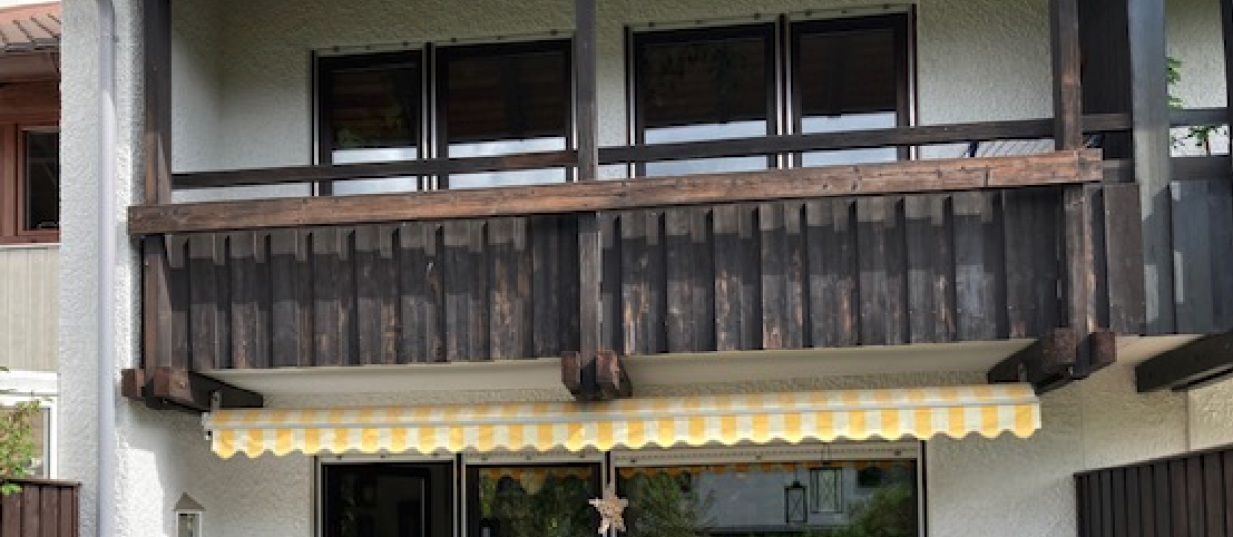 Positives Kundenbeispiel – Holzbalkon (1)